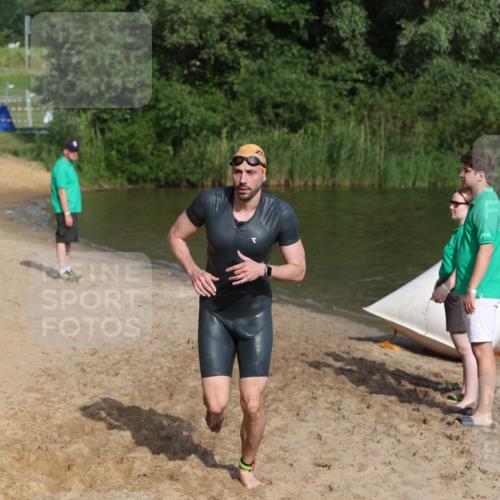 21.06.2026 - 29. Vierlanden-Triathlon Andreas Tolksdorf http://msf.ph/oto/9854266 21.06.2026 08:46:53 Schwimmen 135 meine-sportfotos.de