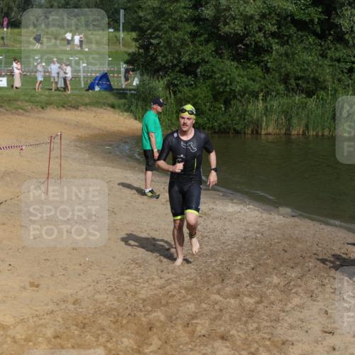 21.06.2026 - 29. Vierlanden-Triathlon Andreas Tolksdorf http://msf.ph/oto/9854289 21.06.2026 08:47:08 Schwimmen 40 meine-sportfotos.de