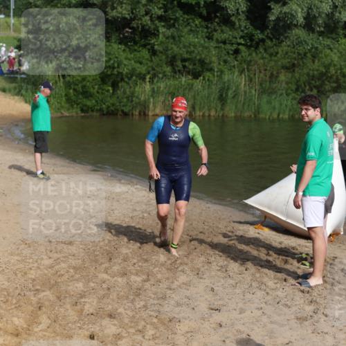 21.06.2026 - 29. Vierlanden-Triathlon Andreas Tolksdorf http://msf.ph/oto/9854316 21.06.2026 08:47:44 Schwimmen 90, 136, 180 meine-sportfotos.de