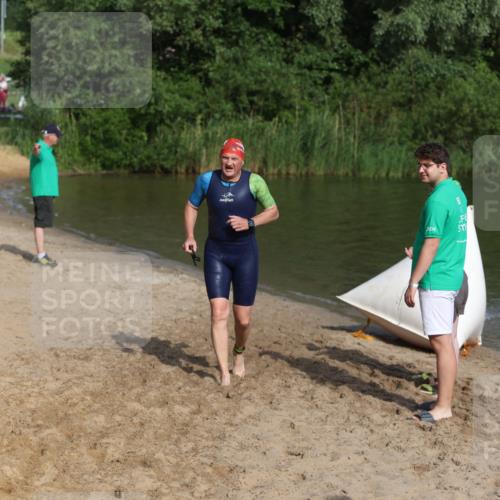 21.06.2026 - 29. Vierlanden-Triathlon Andreas Tolksdorf http://msf.ph/oto/9854324 21.06.2026 08:47:44 Schwimmen 90, 136, 180 meine-sportfotos.de