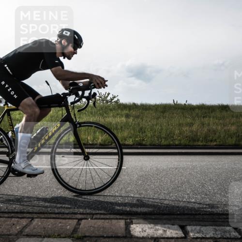 21.06.2026 - 29. Vierlanden-Triathlon H.Heesch http://msf.ph/oto/9854325 21.06.2026 08:56:04 Radfahren 96 meine-sportfotos.de