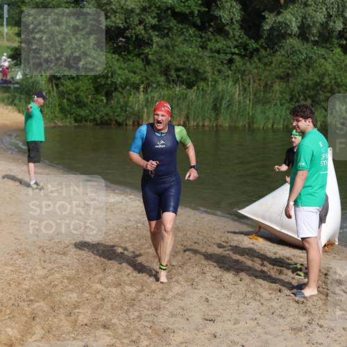 21.06.2026 - 29. Vierlanden-Triathlon Andreas Tolksdorf http://msf.ph/oto/9854330 21.06.2026 08:47:44 Schwimmen 90, 136, 180 meine-sportfotos.de
