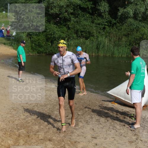 21.06.2026 - 29. Vierlanden-Triathlon Andreas Tolksdorf http://msf.ph/oto/9854372 21.06.2026 08:47:54 Schwimmen 118, 130, 136 meine-sportfotos.de