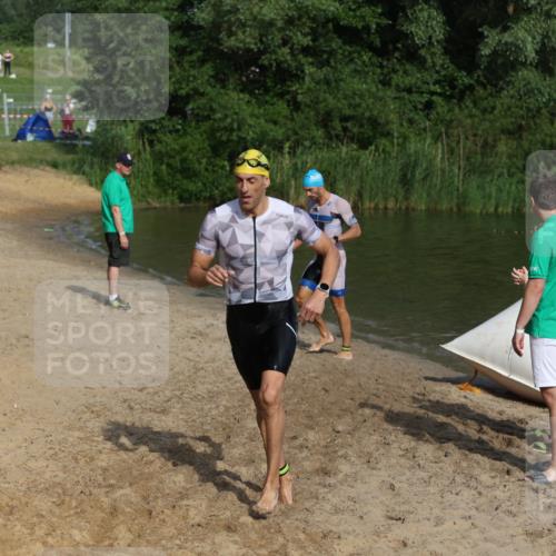 21.06.2026 - 29. Vierlanden-Triathlon Andreas Tolksdorf http://msf.ph/oto/9854384 21.06.2026 08:47:54 Schwimmen 118, 130, 136 meine-sportfotos.de