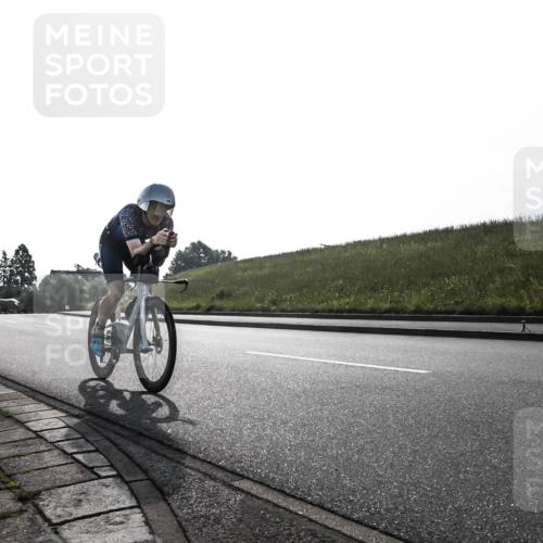 21.06.2026 - 29. Vierlanden-Triathlon H.Heesch http://msf.ph/oto/9854396 21.06.2026 08:50:29 Radfahren 72, 145 meine-sportfotos.de