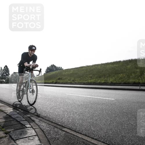 21.06.2026 - 29. Vierlanden-Triathlon H.Heesch http://msf.ph/oto/9854410 21.06.2026 08:51:55 Radfahren 67 meine-sportfotos.de