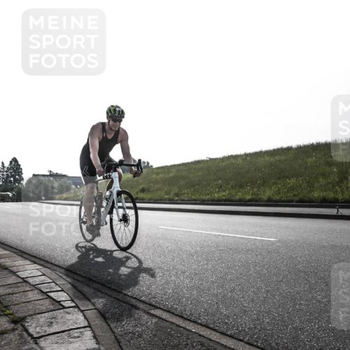 21.06.2026 - 29. Vierlanden-Triathlon H.Heesch http://msf.ph/oto/9854442 21.06.2026 08:54:34 Radfahren 18, 173 meine-sportfotos.de