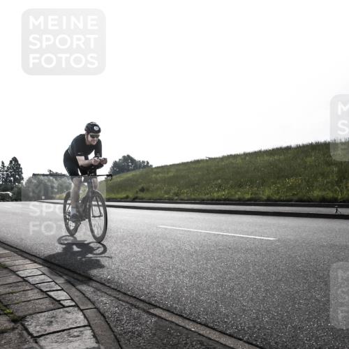 21.06.2026 - 29. Vierlanden-Triathlon H.Heesch http://msf.ph/oto/9854447 21.06.2026 08:54:57 Radfahren 84, 104 meine-sportfotos.de