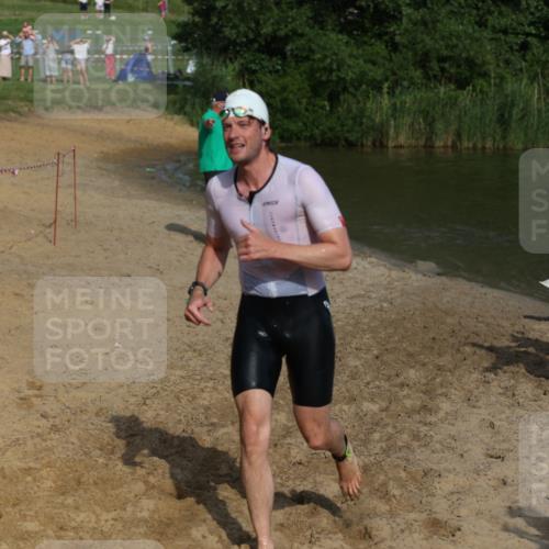 21.06.2026 - 29. Vierlanden-Triathlon Andreas Tolksdorf http://msf.ph/oto/9854455 21.06.2026 08:48:22 Schwimmen 75, 80, 83, 119, 186 meine-sportfotos.de