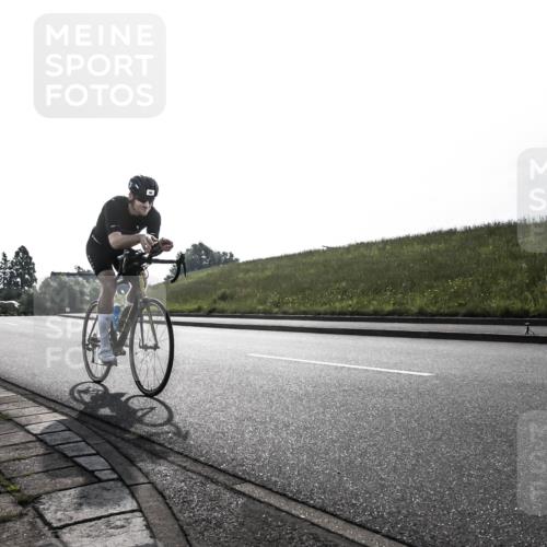 21.06.2026 - 29. Vierlanden-Triathlon H.Heesch http://msf.ph/oto/9854463 21.06.2026 08:56:05 Radfahren 96 meine-sportfotos.de