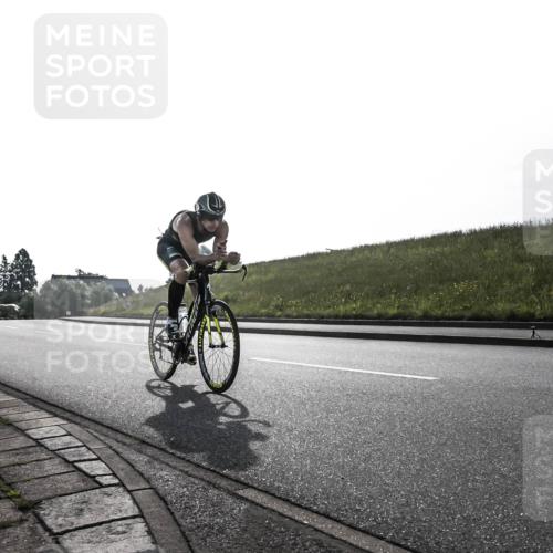 21.06.2026 - 29. Vierlanden-Triathlon H.Heesch http://msf.ph/oto/9854466 21.06.2026 08:56:37 Radfahren 131 meine-sportfotos.de