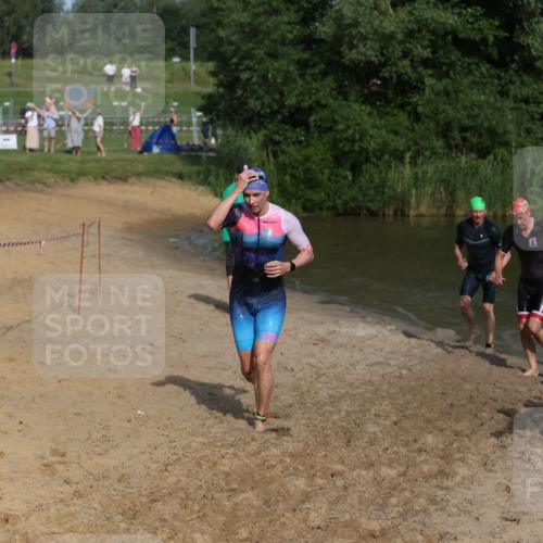 21.06.2026 - 29. Vierlanden-Triathlon Andreas Tolksdorf http://msf.ph/oto/9854473 21.06.2026 08:48:26 Schwimmen 75, 80, 119, 186, 198 meine-sportfotos.de