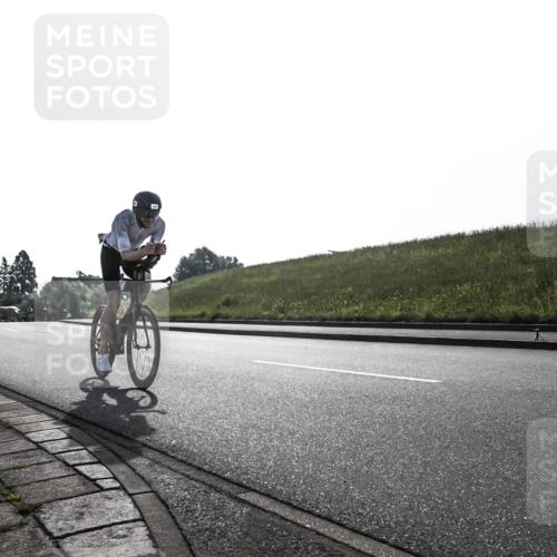 21.06.2026 - 29. Vierlanden-Triathlon H.Heesch http://msf.ph/oto/9854490 21.06.2026 08:58:54 Radfahren 160, 187 meine-sportfotos.de