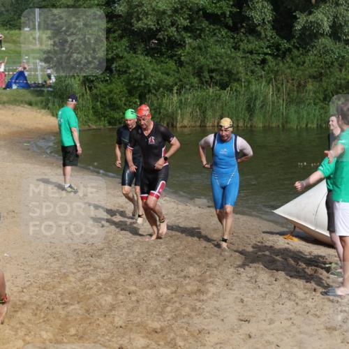 21.06.2026 - 29. Vierlanden-Triathlon Andreas Tolksdorf http://msf.ph/oto/9854494 21.06.2026 08:48:28 Schwimmen 75, 80, 119, 186, 198 meine-sportfotos.de