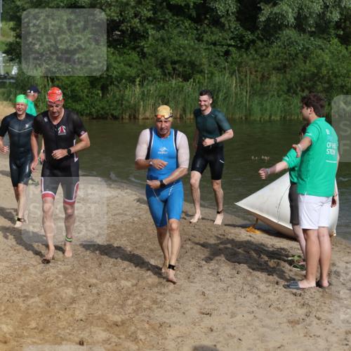 21.06.2026 - 29. Vierlanden-Triathlon Andreas Tolksdorf http://msf.ph/oto/9854516 21.06.2026 08:48:29 Schwimmen 75, 80, 119, 186, 198 meine-sportfotos.de