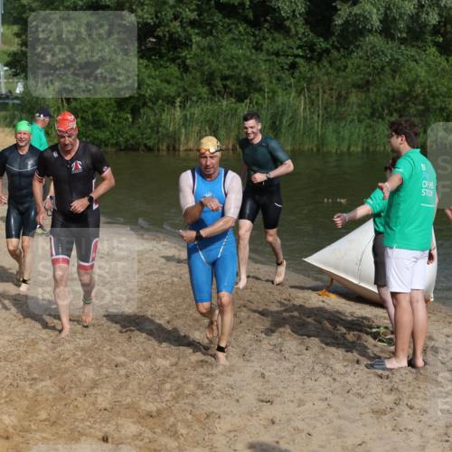 21.06.2026 - 29. Vierlanden-Triathlon Andreas Tolksdorf http://msf.ph/oto/9854521 21.06.2026 08:48:29 Schwimmen 75, 80, 119, 186, 198 meine-sportfotos.de