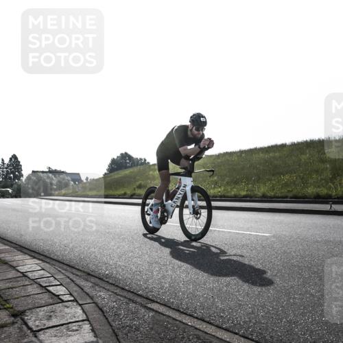 21.06.2026 - 29. Vierlanden-Triathlon H.Heesch http://msf.ph/oto/9854524 21.06.2026 09:01:40 Radfahren 5, 100, 161 meine-sportfotos.de