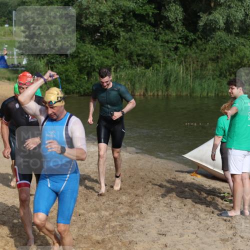 21.06.2026 - 29. Vierlanden-Triathlon Andreas Tolksdorf http://msf.ph/oto/9854528 21.06.2026 08:48:31 Schwimmen 75, 80, 119, 186, 198 meine-sportfotos.de