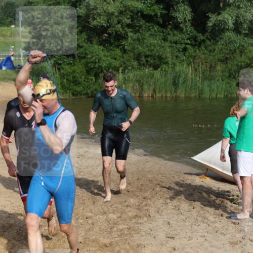 21.06.2026 - 29. Vierlanden-Triathlon Andreas Tolksdorf http://msf.ph/oto/9854533 21.06.2026 08:48:31 Schwimmen 75, 80, 119, 186, 198 meine-sportfotos.de