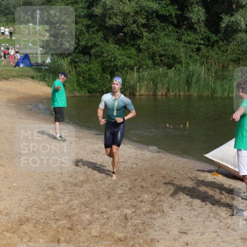 21.06.2026 - 29. Vierlanden-Triathlon Andreas Tolksdorf http://msf.ph/oto/9854550 21.06.2026 08:48:44 Schwimmen 59, 92 meine-sportfotos.de