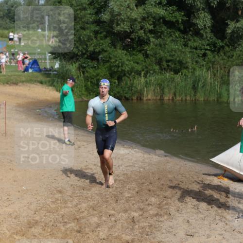 21.06.2026 - 29. Vierlanden-Triathlon Andreas Tolksdorf http://msf.ph/oto/9854564 21.06.2026 08:48:44 Schwimmen 59, 92 meine-sportfotos.de
