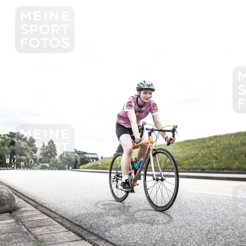 21.06.2026 - 29. Vierlanden-Triathlon H.Heesch http://msf.ph/oto/9854567 21.06.2026 10:29:19 Radfahren 326, 482, 566 meine-sportfotos.de