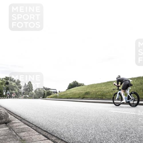 21.06.2026 - 29. Vierlanden-Triathlon H.Heesch http://msf.ph/oto/9854572 21.06.2026 10:29:26 Radfahren 35, 176, 519, 533 meine-sportfotos.de