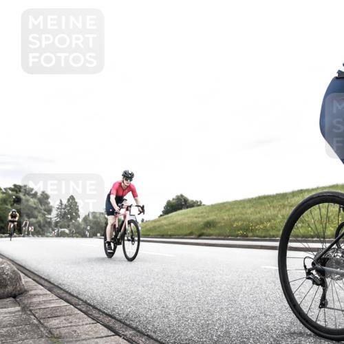 21.06.2026 - 29. Vierlanden-Triathlon H.Heesch http://msf.ph/oto/9854573 21.06.2026 10:29:30 Radfahren 15, 519, 581 meine-sportfotos.de