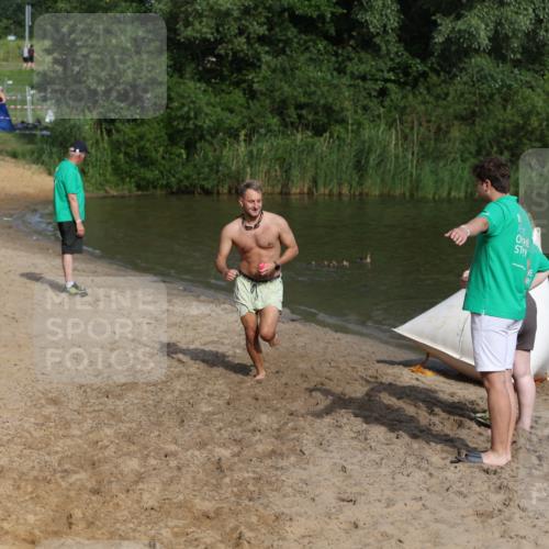 21.06.2026 - 29. Vierlanden-Triathlon Andreas Tolksdorf http://msf.ph/oto/9854574 21.06.2026 08:48:49 Schwimmen 59, 92 meine-sportfotos.de