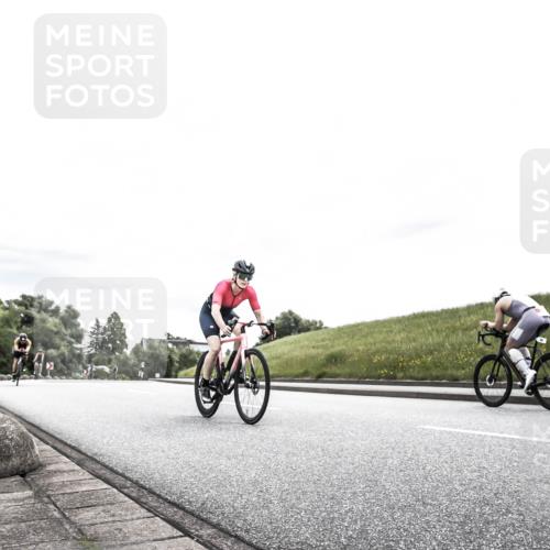 21.06.2026 - 29. Vierlanden-Triathlon H.Heesch http://msf.ph/oto/9854575 21.06.2026 10:29:30 Radfahren 15, 519, 581 meine-sportfotos.de