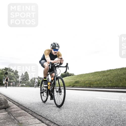 21.06.2026 - 29. Vierlanden-Triathlon H.Heesch http://msf.ph/oto/9854580 21.06.2026 10:29:32 Radfahren 15, 516, 519, 581 meine-sportfotos.de