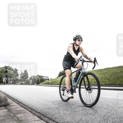 21.06.2026 - 29. Vierlanden-Triathlon H.Heesch http://msf.ph/oto/9854584 21.06.2026 10:29:35 Radfahren 15, 516, 524 meine-sportfotos.de