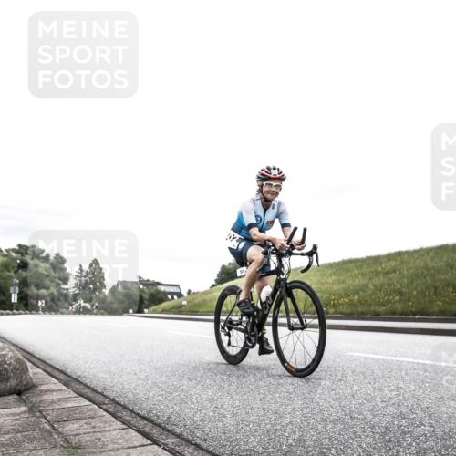 21.06.2026 - 29. Vierlanden-Triathlon H.Heesch http://msf.ph/oto/9854604 21.06.2026 10:29:59 Radfahren 2, 22, 56, 72, 492, 502 meine-sportfotos.de
