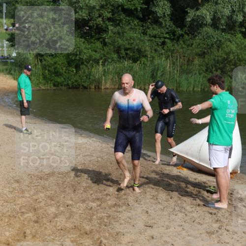 21.06.2026 - 29. Vierlanden-Triathlon Andreas Tolksdorf http://msf.ph/oto/9854605 21.06.2026 08:49:07 Schwimmen 86, 199 meine-sportfotos.de