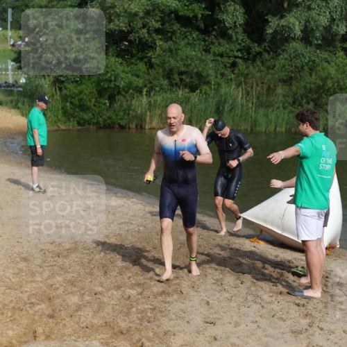 21.06.2026 - 29. Vierlanden-Triathlon Andreas Tolksdorf http://msf.ph/oto/9854610 21.06.2026 08:49:07 Schwimmen 86, 199 meine-sportfotos.de
