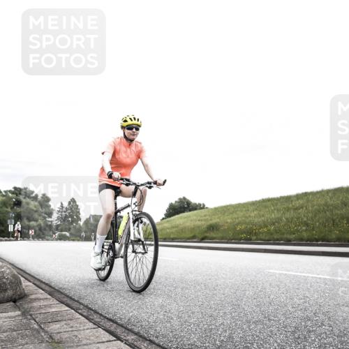 21.06.2026 - 29. Vierlanden-Triathlon H.Heesch http://msf.ph/oto/9854630 21.06.2026 10:30:33 Radfahren 307, 365, 556 meine-sportfotos.de