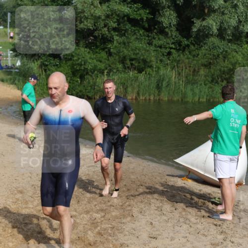 21.06.2026 - 29. Vierlanden-Triathlon Andreas Tolksdorf http://msf.ph/oto/9854637 21.06.2026 08:49:09 Schwimmen 54, 86, 199 meine-sportfotos.de