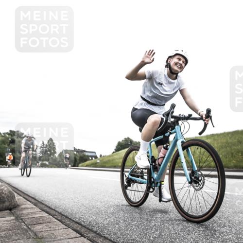 21.06.2026 - 29. Vierlanden-Triathlon H.Heesch http://msf.ph/oto/9854656 21.06.2026 10:30:57 Radfahren 142, 175, 360, 523, 580 meine-sportfotos.de