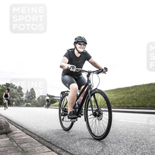 21.06.2026 - 29. Vierlanden-Triathlon H.Heesch http://msf.ph/oto/9854676 21.06.2026 10:31:18 Radfahren 229, 265, 498, 612 meine-sportfotos.de
