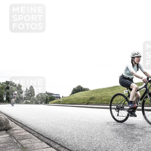 21.06.2026 - 29. Vierlanden-Triathlon H.Heesch http://msf.ph/oto/9854686 21.06.2026 10:31:35 Radfahren 145, 337, 489, 510 meine-sportfotos.de