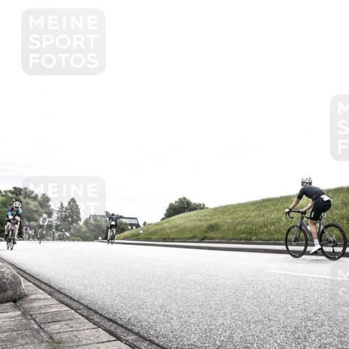 21.06.2026 - 29. Vierlanden-Triathlon H.Heesch http://msf.ph/oto/9854702 21.06.2026 10:31:57 Radfahren 52, 62, 137, 213, 332, 441 meine-sportfotos.de