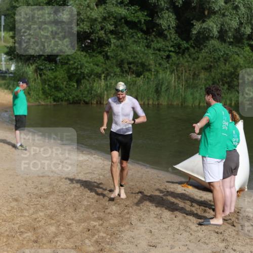 21.06.2026 - 29. Vierlanden-Triathlon Andreas Tolksdorf http://msf.ph/oto/9854709 21.06.2026 08:49:32 Schwimmen 153, 187 meine-sportfotos.de