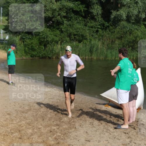 21.06.2026 - 29. Vierlanden-Triathlon Andreas Tolksdorf http://msf.ph/oto/9854712 21.06.2026 08:49:32 Schwimmen 153, 187 meine-sportfotos.de