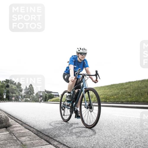 21.06.2026 - 29. Vierlanden-Triathlon H.Heesch http://msf.ph/oto/9854713 21.06.2026 10:32:05 Radfahren 57, 138, 617 meine-sportfotos.de