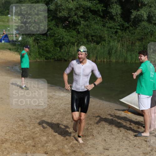 21.06.2026 - 29. Vierlanden-Triathlon Andreas Tolksdorf http://msf.ph/oto/9854724 21.06.2026 08:49:33 Schwimmen 153, 187 meine-sportfotos.de