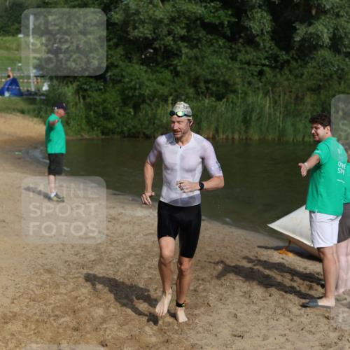 21.06.2026 - 29. Vierlanden-Triathlon Andreas Tolksdorf http://msf.ph/oto/9854730 21.06.2026 08:49:33 Schwimmen 153, 187 meine-sportfotos.de