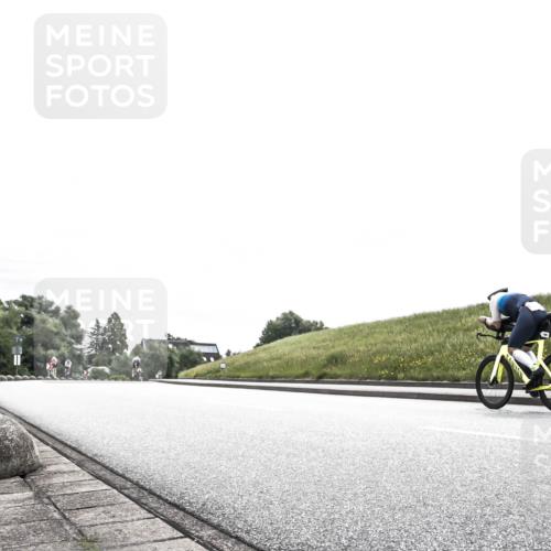 21.06.2026 - 29. Vierlanden-Triathlon H.Heesch http://msf.ph/oto/9854733 21.06.2026 10:32:26 Radfahren 13, 54, 165, 169, 595 meine-sportfotos.de