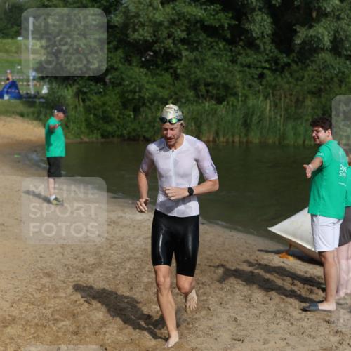 21.06.2026 - 29. Vierlanden-Triathlon Andreas Tolksdorf http://msf.ph/oto/9854738 21.06.2026 08:49:33 Schwimmen 153, 187 meine-sportfotos.de
