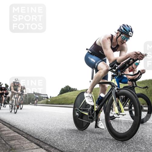 21.06.2026 - 29. Vierlanden-Triathlon H.Heesch http://msf.ph/oto/9854744 21.06.2026 12:06:10 Radfahren 264, 706, 829, 913, 919, 941, 954, 956, 957, 963, 965, 966, 972, 975 meine-sportfotos.de