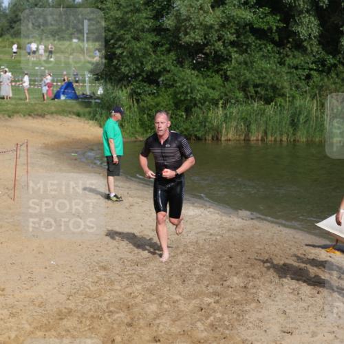 21.06.2026 - 29. Vierlanden-Triathlon Andreas Tolksdorf http://msf.ph/oto/9854748 21.06.2026 08:49:43 Schwimmen 153 meine-sportfotos.de